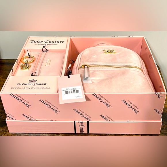 NWT 3-piece Velour Backpack Gift Set - Picture 4 of 6